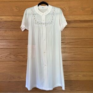 1950s Schrank vintage pink floral embroidered button front house dress